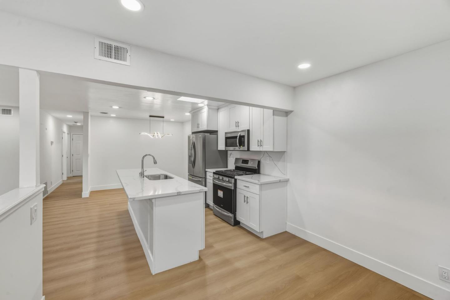 Detail Gallery Image 19 of 37 For 374 Manzanita Ct, Milpitas,  CA 95035 - 3 Beds | 2 Baths