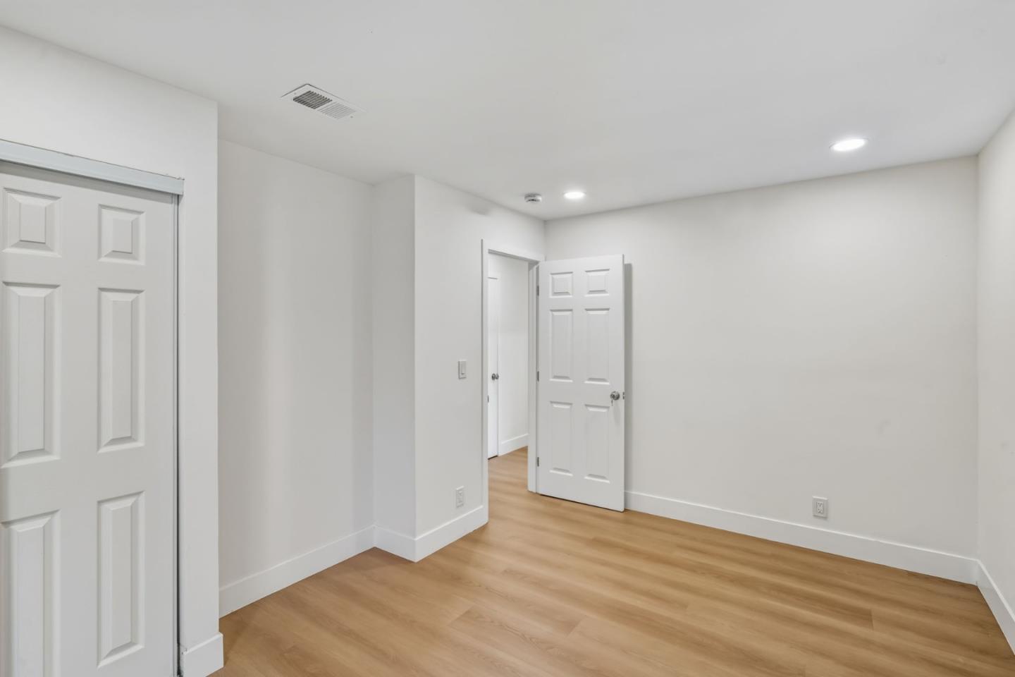 Detail Gallery Image 25 of 37 For 374 Manzanita Ct, Milpitas,  CA 95035 - 3 Beds | 2 Baths