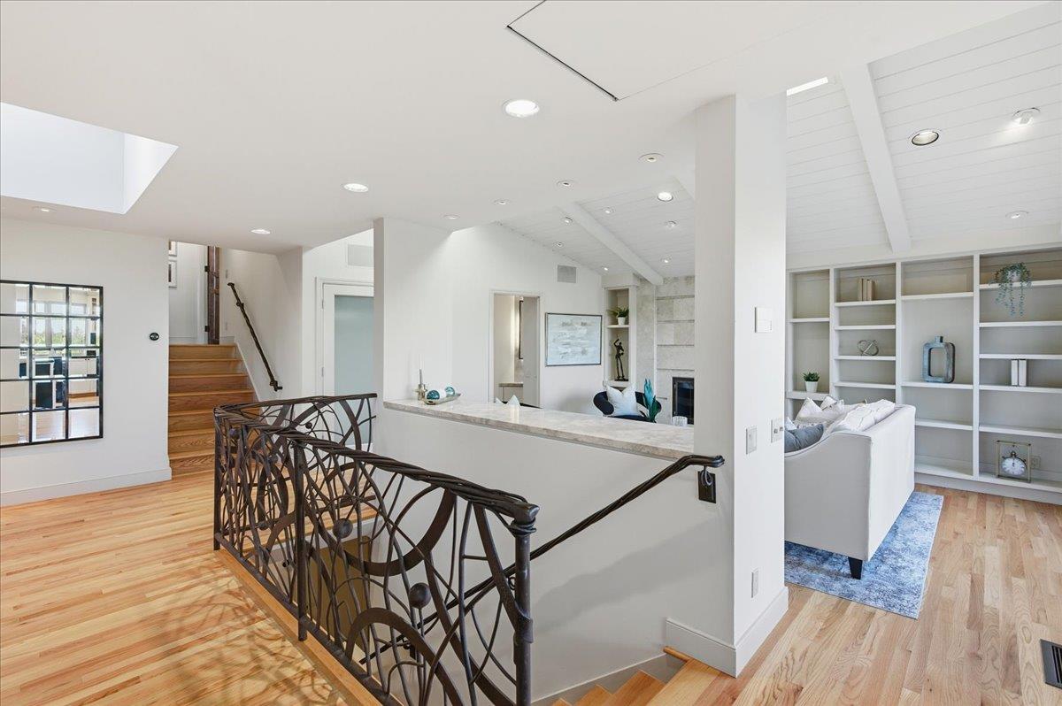 Detail Gallery Image 17 of 50 For 920 Oxford Dr, Los Altos,  CA 94024 - 4 Beds | 3/1 Baths