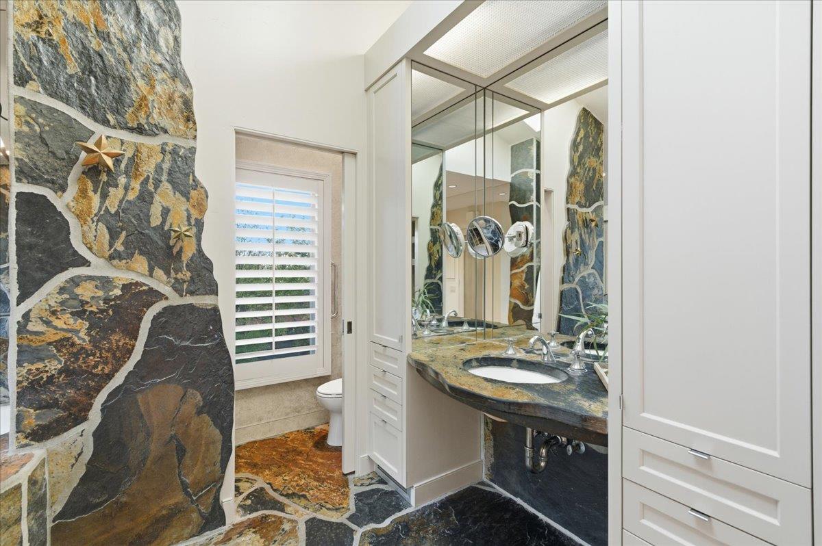 Detail Gallery Image 23 of 50 For 920 Oxford Dr, Los Altos,  CA 94024 - 4 Beds | 3/1 Baths