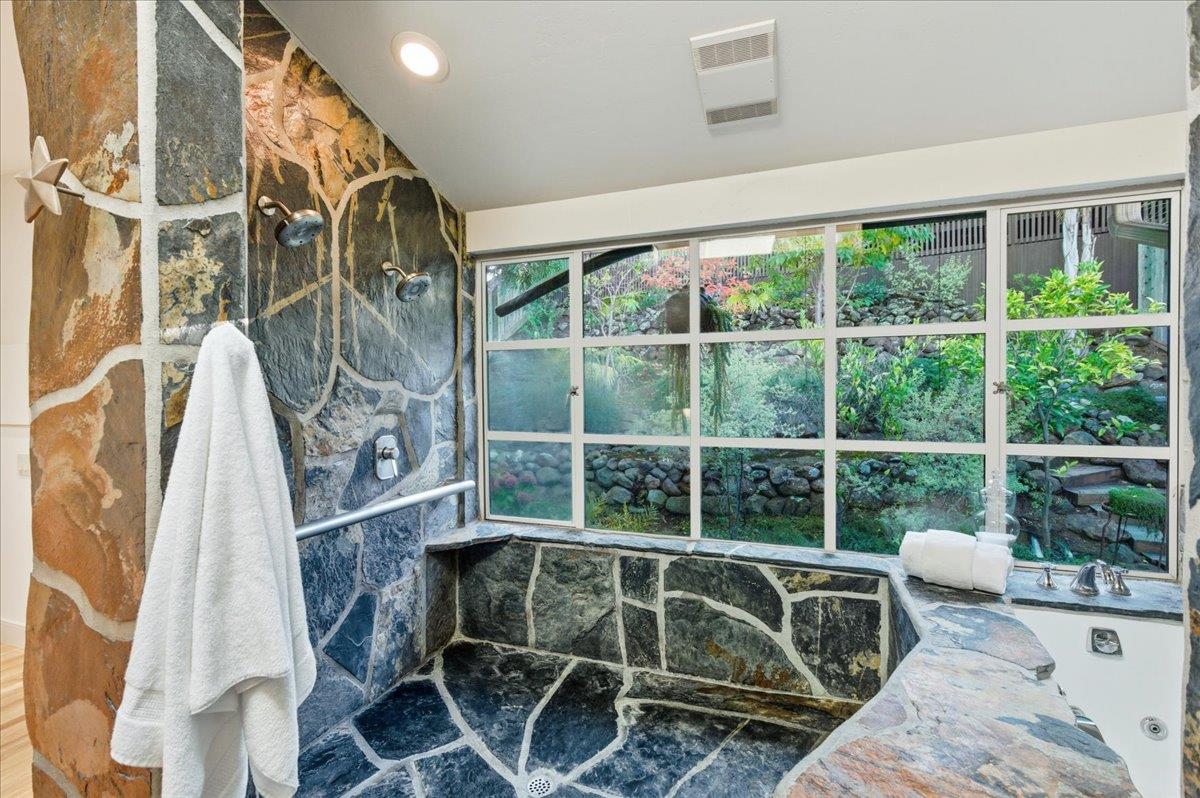 Detail Gallery Image 24 of 50 For 920 Oxford Dr, Los Altos,  CA 94024 - 4 Beds | 3/1 Baths