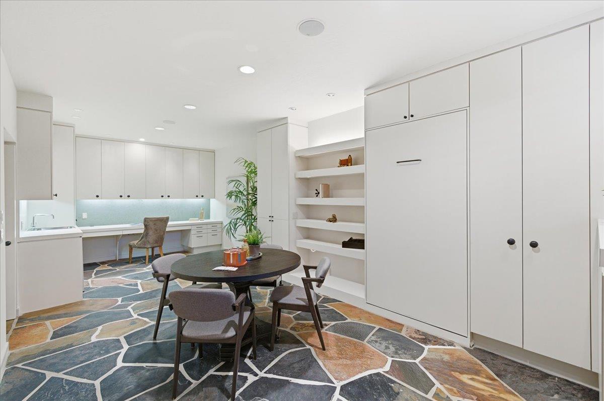 Detail Gallery Image 32 of 50 For 920 Oxford Dr, Los Altos,  CA 94024 - 4 Beds | 3/1 Baths