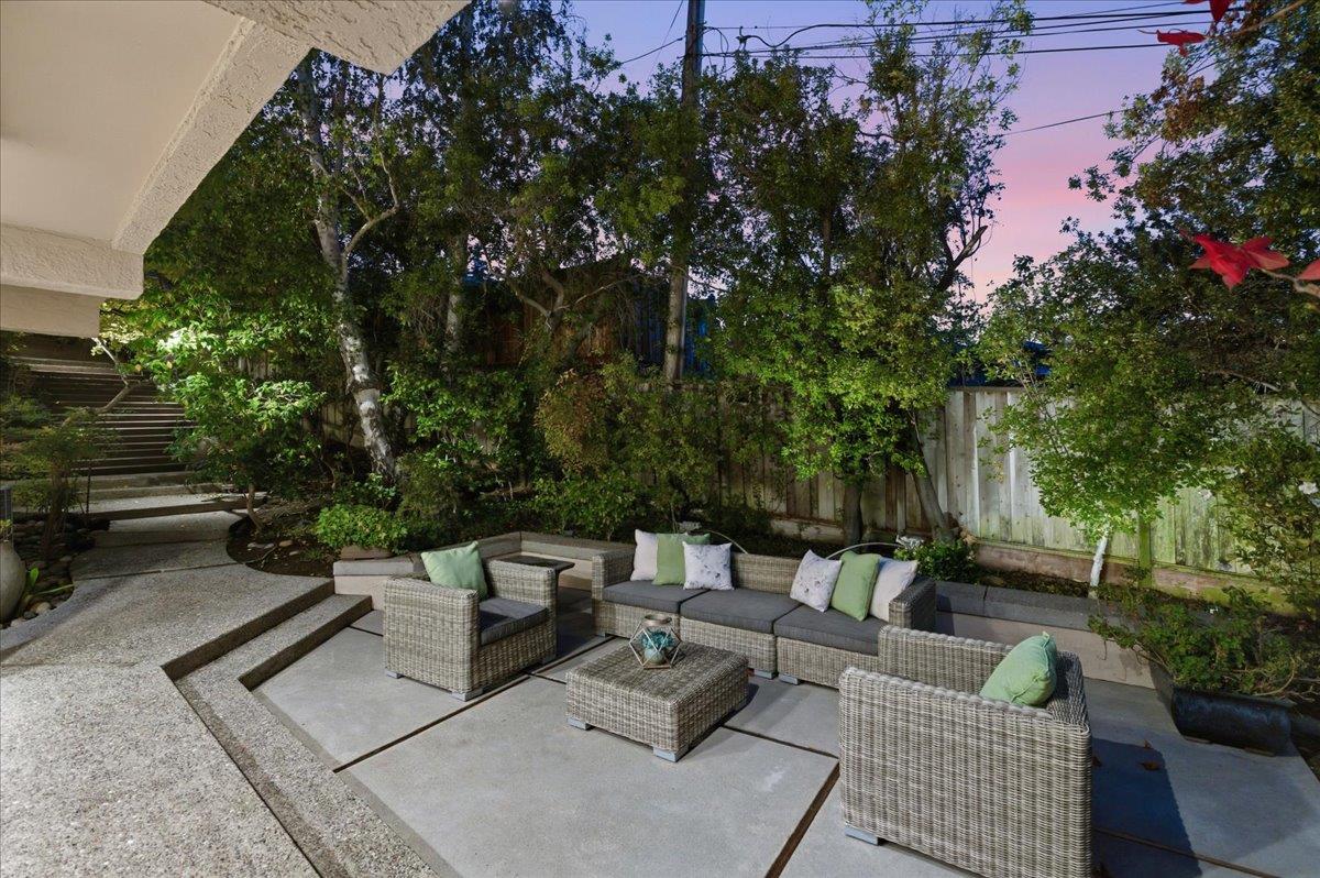 Detail Gallery Image 44 of 50 For 920 Oxford Dr, Los Altos,  CA 94024 - 4 Beds | 3/1 Baths