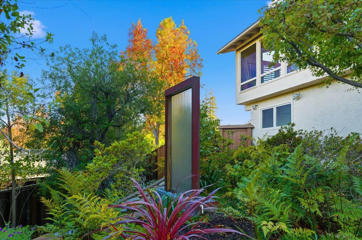 Detail Gallery Image 47 of 50 For 920 Oxford Dr, Los Altos,  CA 94024 - 4 Beds | 3/1 Baths