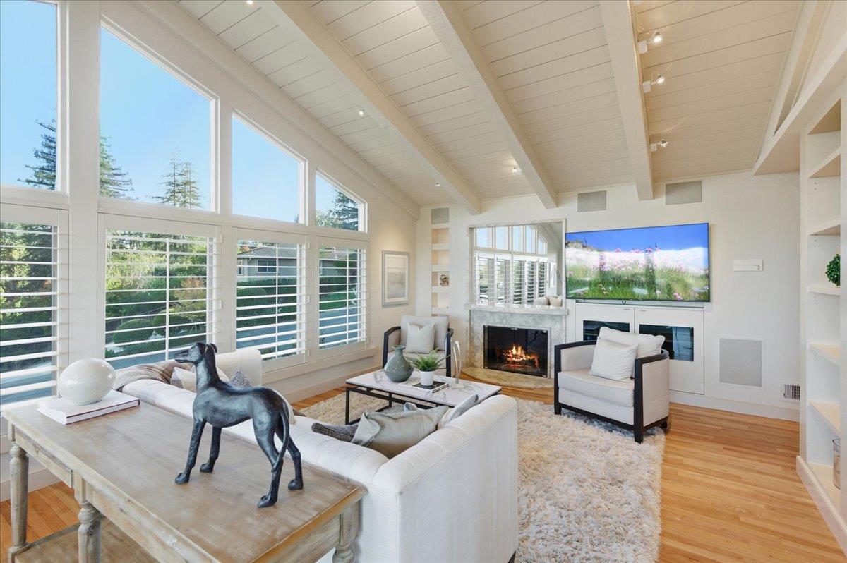 Detail Gallery Image 7 of 50 For 920 Oxford Dr, Los Altos,  CA 94024 - 4 Beds | 3/1 Baths