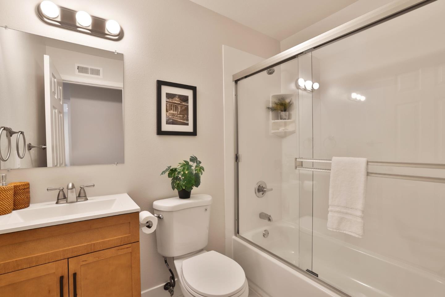 Detail Gallery Image 14 of 28 For 2053 Jonesport Ave, San Jose,  CA 95131 - 3 Beds | 2 Baths