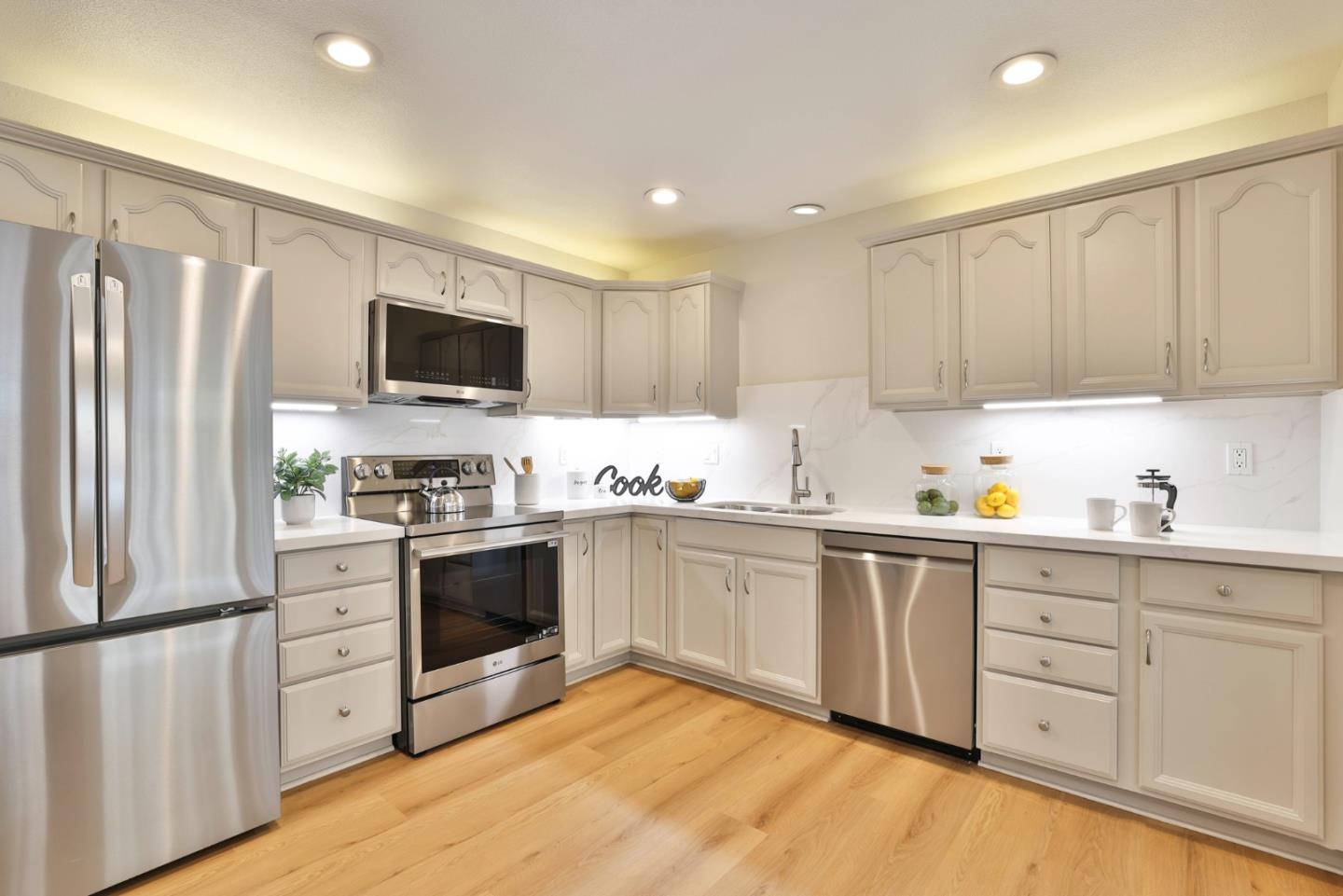 Detail Gallery Image 7 of 28 For 2053 Jonesport Ave, San Jose,  CA 95131 - 3 Beds | 2 Baths