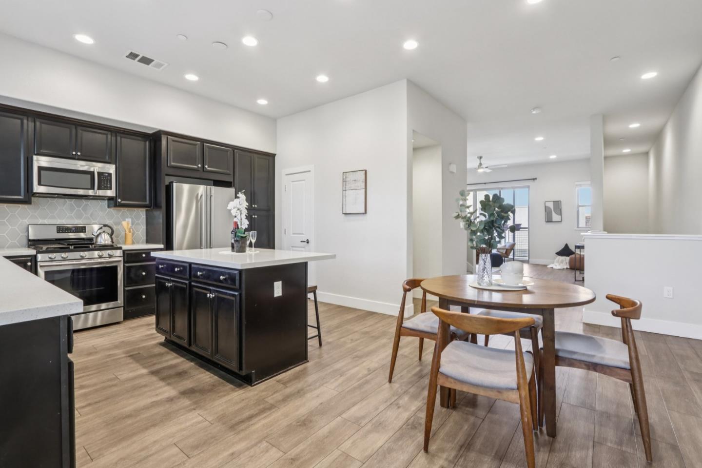 Photo #8: ML82026664 Listing: Photo #8