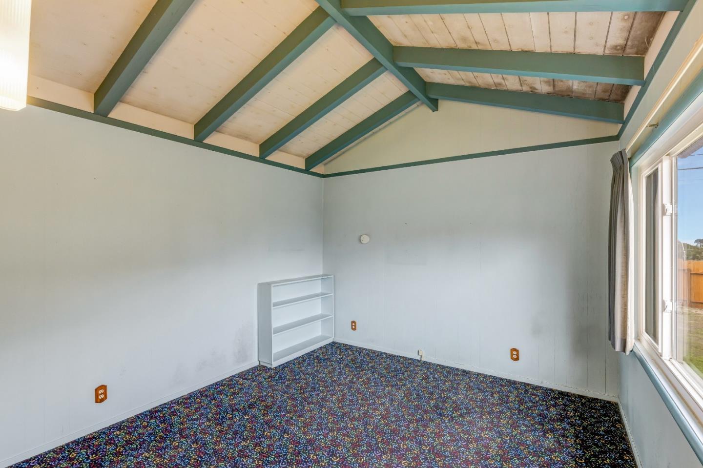 Detail Gallery Image 13 of 39 For 964 Forest Ave, Pacific Grove,  CA 93950 - 3 Beds | 2 Baths