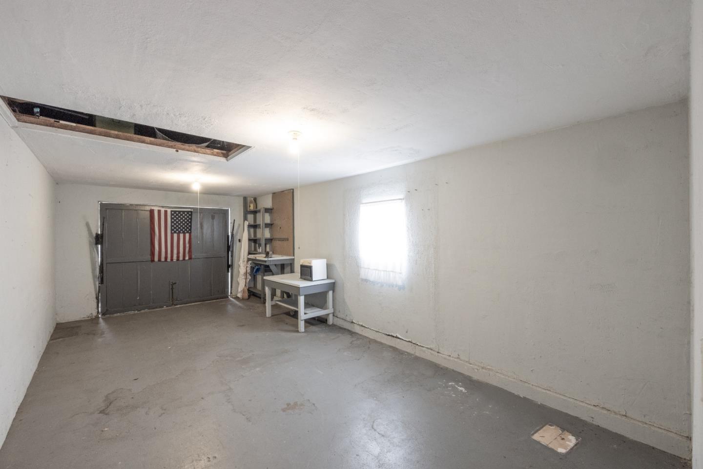 Detail Gallery Image 26 of 39 For 964 Forest Ave, Pacific Grove,  CA 93950 - 3 Beds | 2 Baths