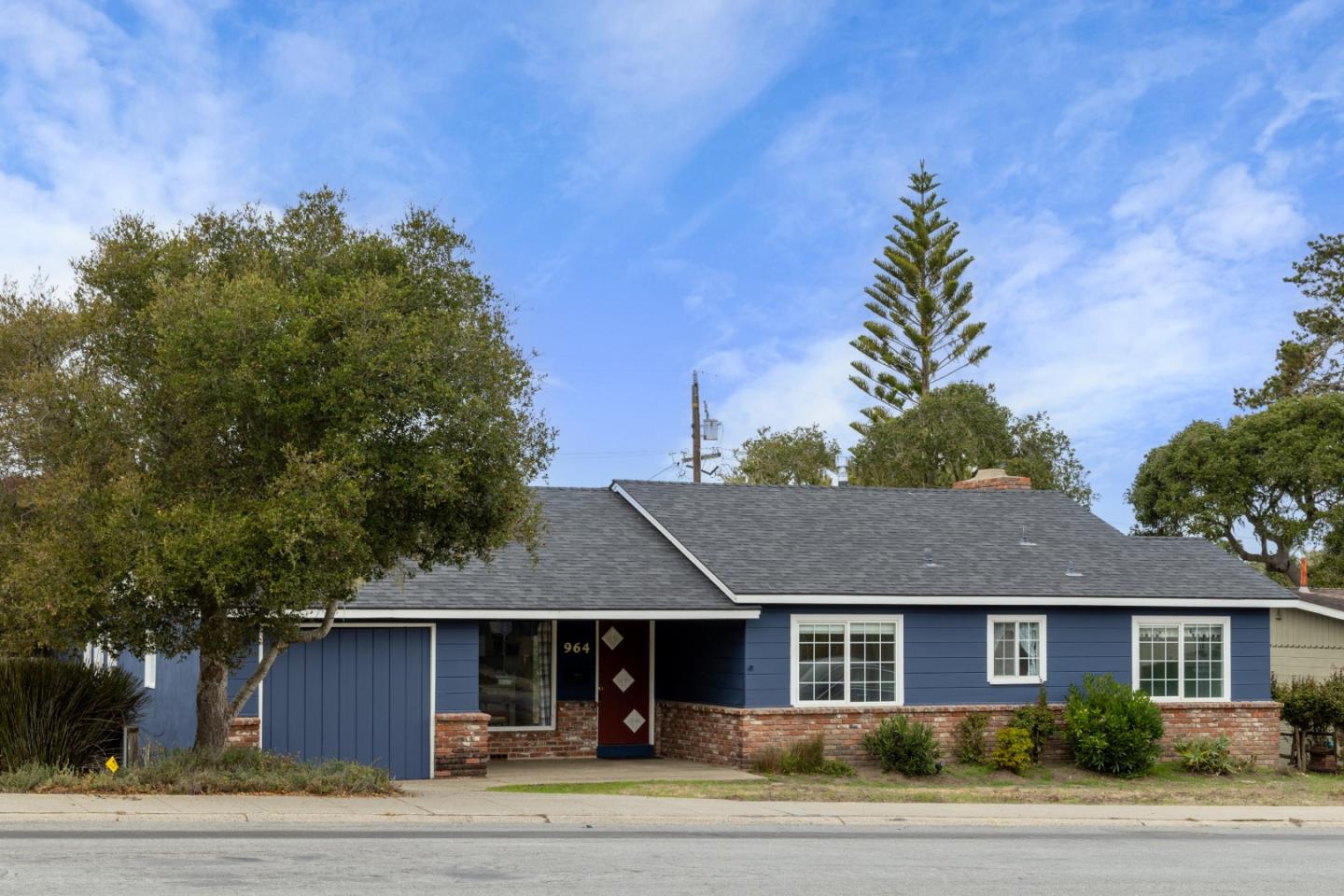 Detail Gallery Image 34 of 39 For 964 Forest Ave, Pacific Grove,  CA 93950 - 3 Beds | 2 Baths