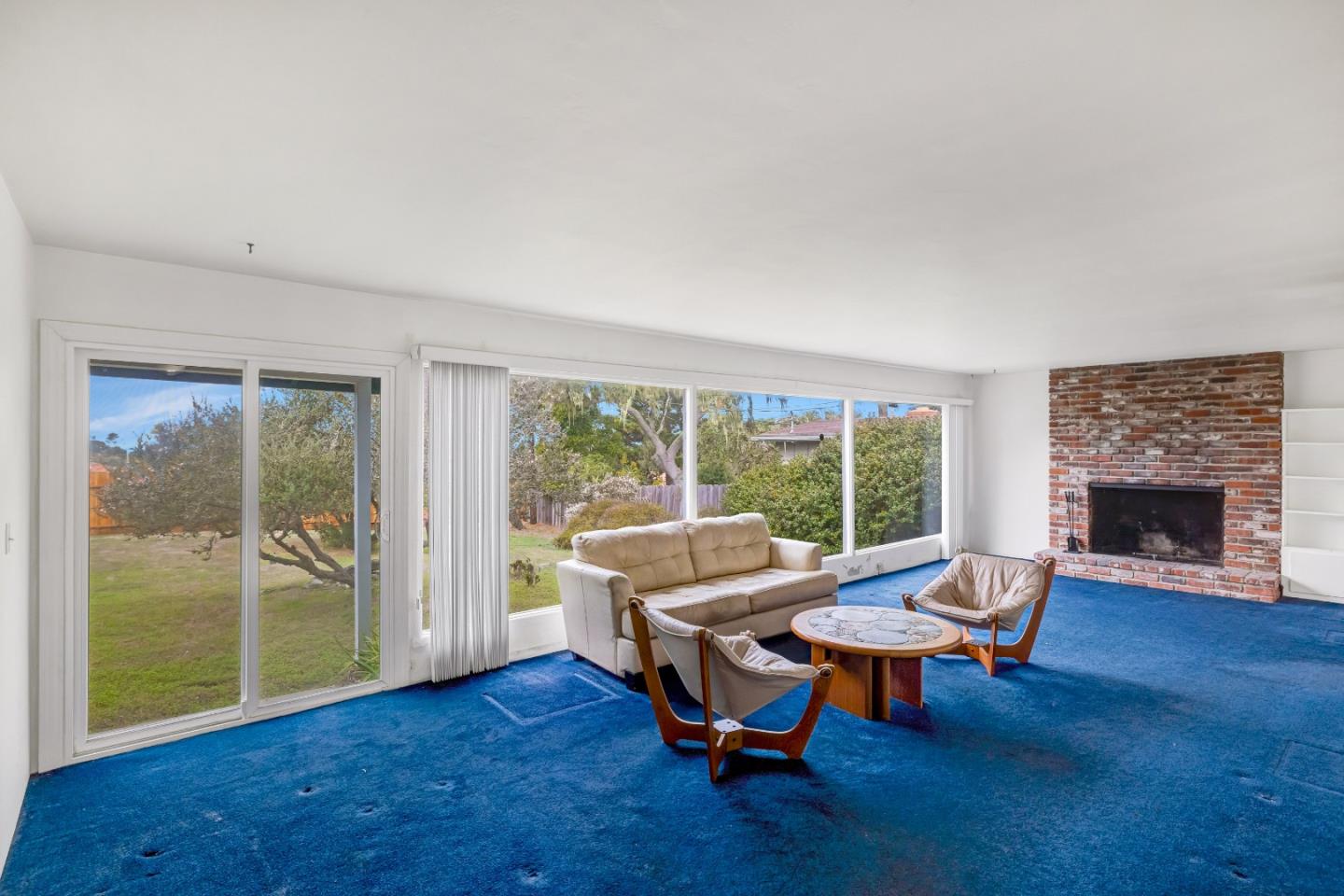 Detail Gallery Image 4 of 39 For 964 Forest Ave, Pacific Grove,  CA 93950 - 3 Beds | 2 Baths