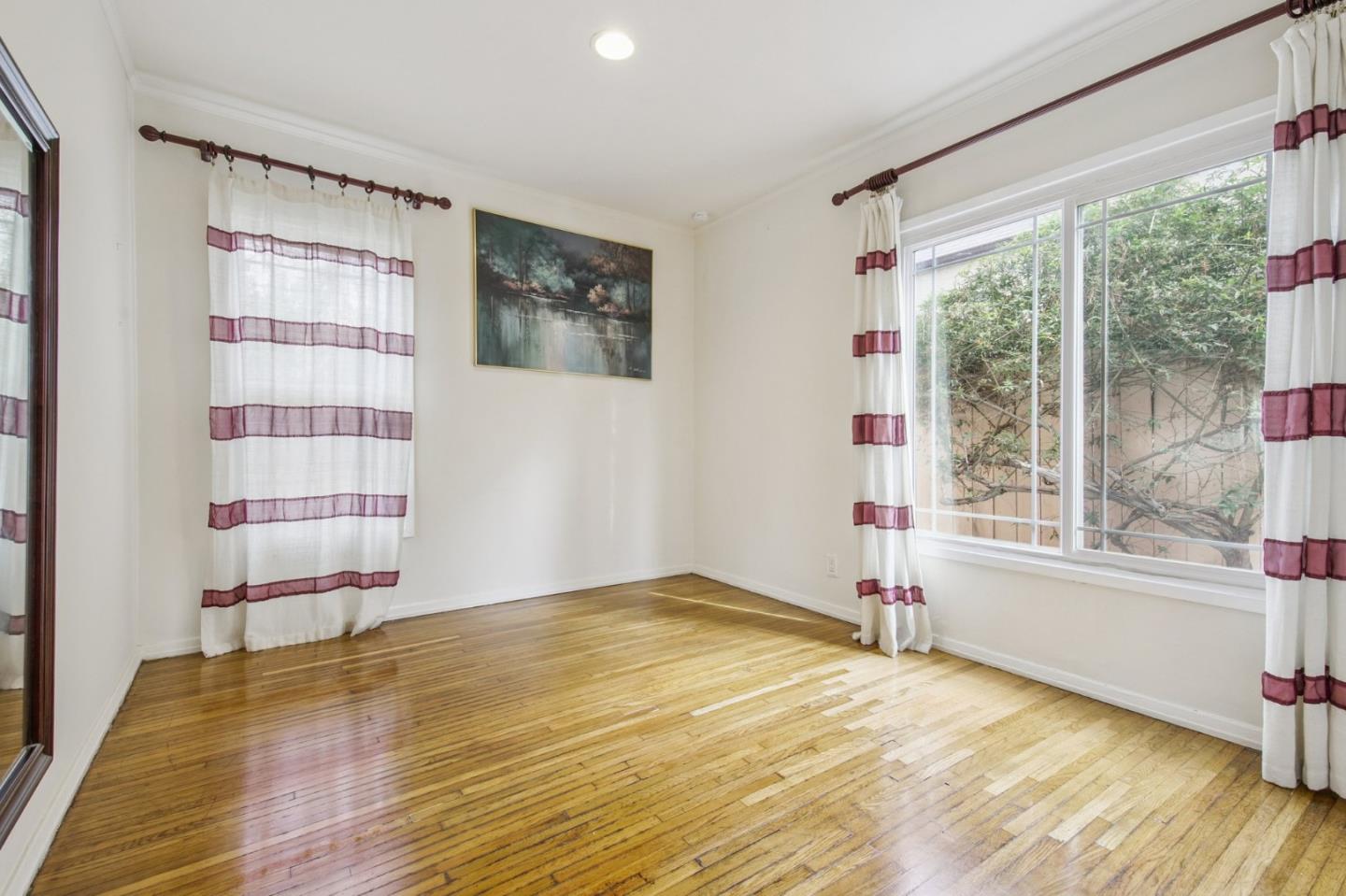 Detail Gallery Image 11 of 14 For 517 E Chestnut St, Glendale,  CA 91205 - 2 Beds | 1 Baths