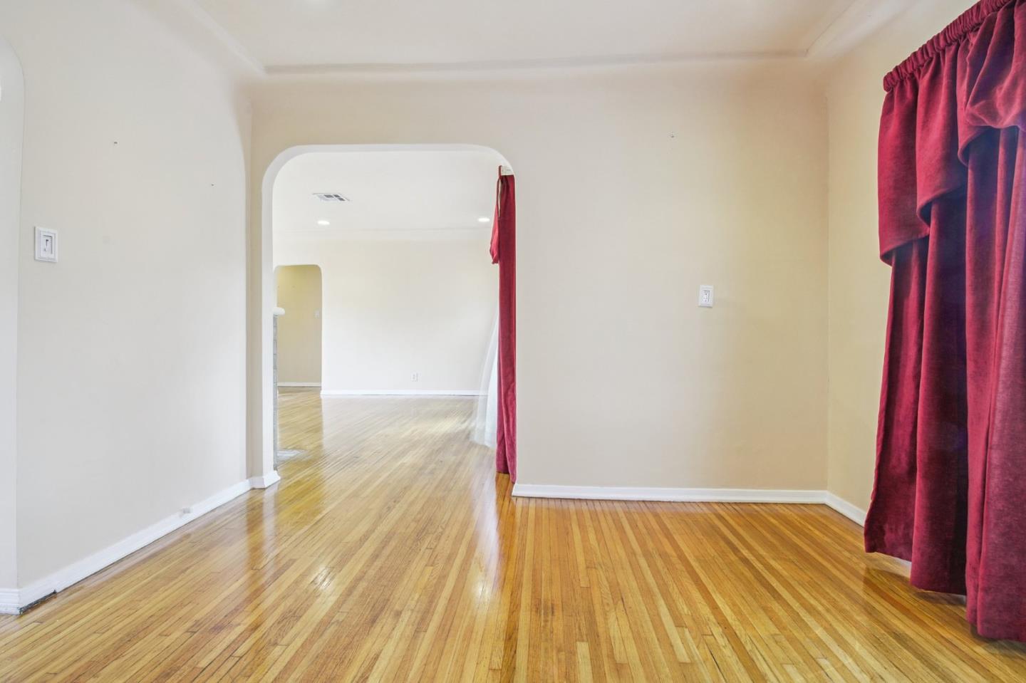 Detail Gallery Image 7 of 14 For 517 E Chestnut St, Glendale,  CA 91205 - 2 Beds | 1 Baths