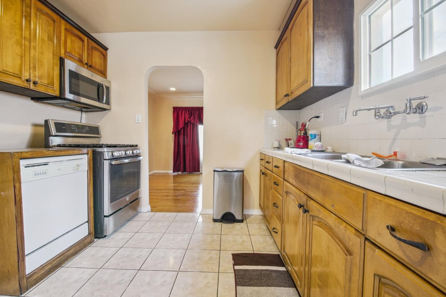 Detail Gallery Image 9 of 14 For 517 E Chestnut St, Glendale,  CA 91205 - 2 Beds | 1 Baths