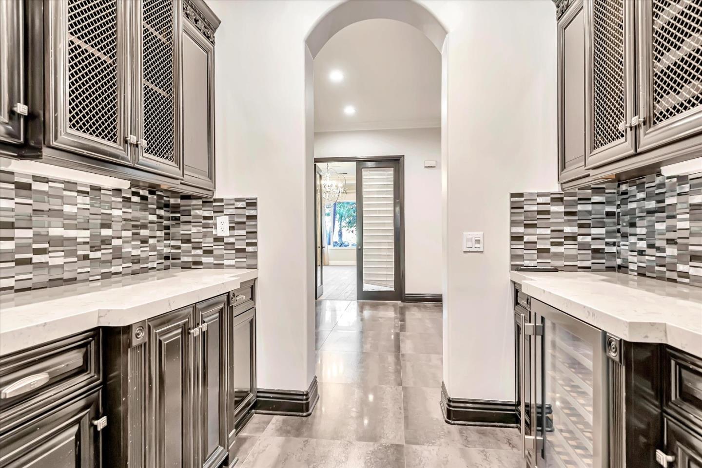 Detail Gallery Image 12 of 38 For 25644 Queenscliff Ct, Calabasas,  CA 91302 - 7 Beds | 6/1 Baths