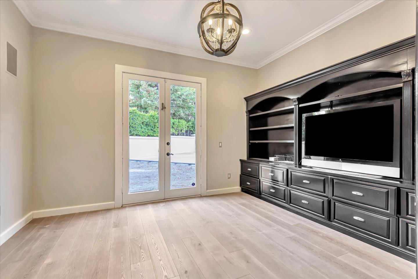 Detail Gallery Image 14 of 38 For 25644 Queenscliff Ct, Calabasas,  CA 91302 - 7 Beds | 6/1 Baths