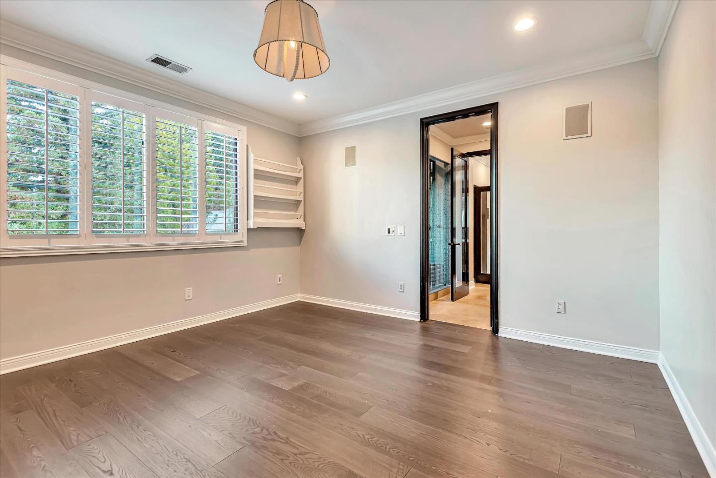 Detail Gallery Image 17 of 38 For 25644 Queenscliff Ct, Calabasas,  CA 91302 - 7 Beds | 6/1 Baths