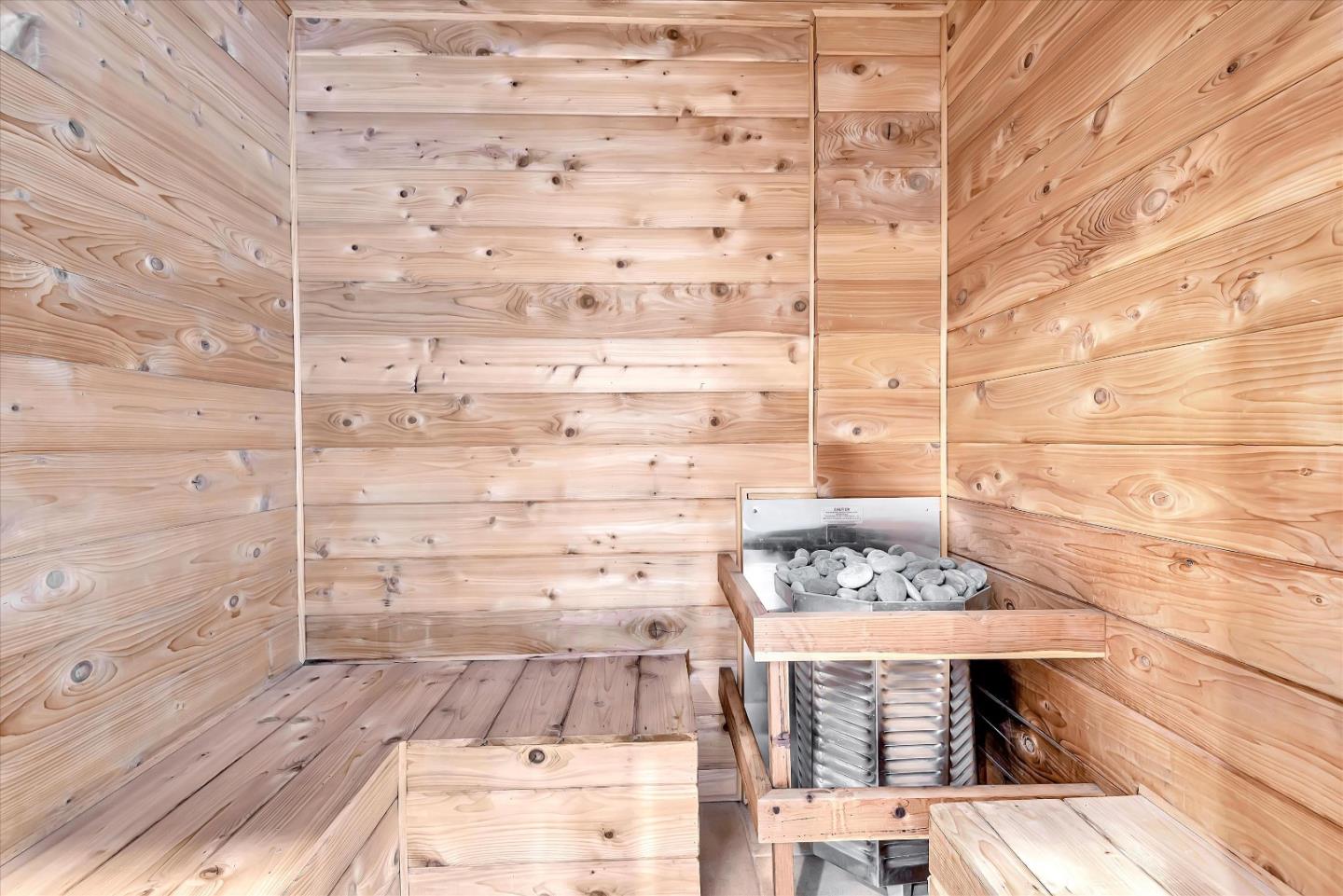 Detail Gallery Image 23 of 38 For 25644 Queenscliff Ct, Calabasas,  CA 91302 - 7 Beds | 6/1 Baths