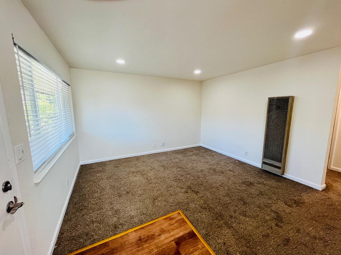 Detail Gallery Image 3 of 7 For 3228 Williamsburg Dr, San Jose,  CA 95117 - – Beds | – Baths