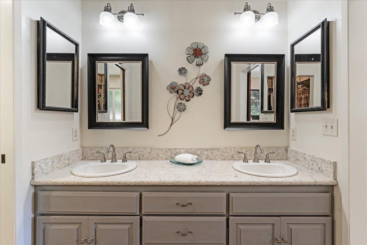 Detail Gallery Image 18 of 30 For 284 Brooktree Ranch Rd, Aptos,  CA 95003 - 5 Beds | 3 Baths