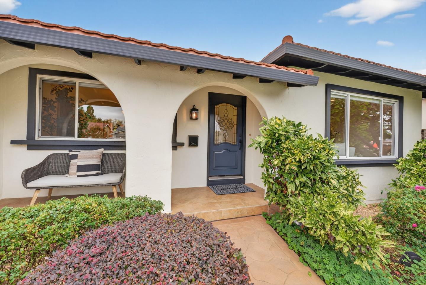 Detail Gallery Image 10 of 67 For 834 Colleen Dr, San Jose,  CA 95123 - 4 Beds | 2 Baths