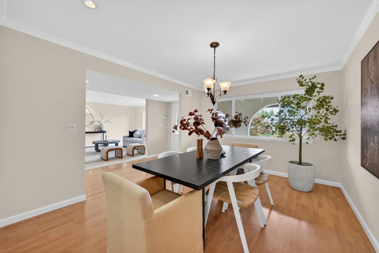 Detail Gallery Image 14 of 67 For 834 Colleen Dr, San Jose,  CA 95123 - 4 Beds | 2 Baths