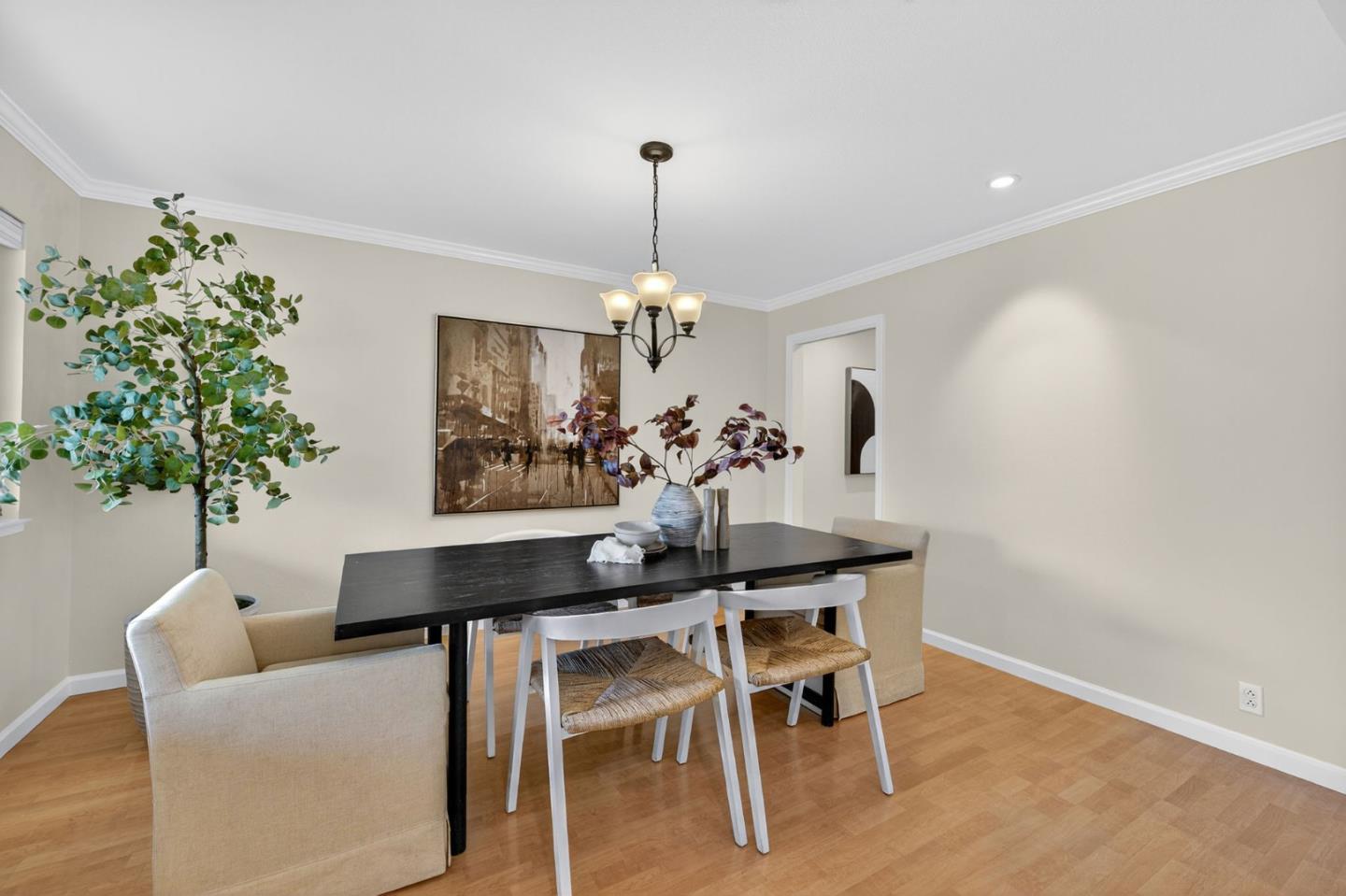 Detail Gallery Image 15 of 67 For 834 Colleen Dr, San Jose,  CA 95123 - 4 Beds | 2 Baths