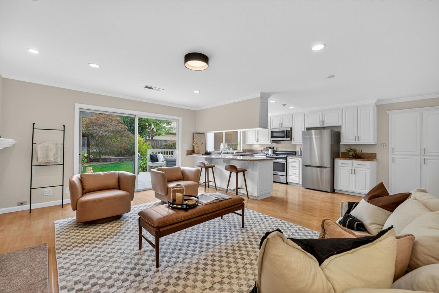 Detail Gallery Image 19 of 67 For 834 Colleen Dr, San Jose,  CA 95123 - 4 Beds | 2 Baths