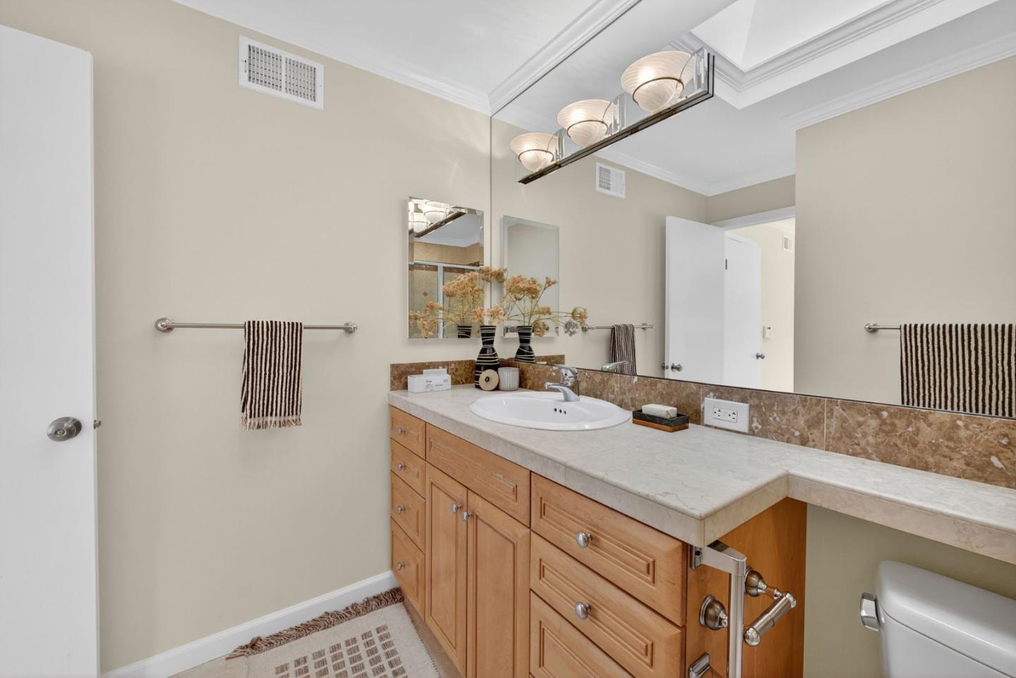 Detail Gallery Image 38 of 67 For 834 Colleen Dr, San Jose,  CA 95123 - 4 Beds | 2 Baths