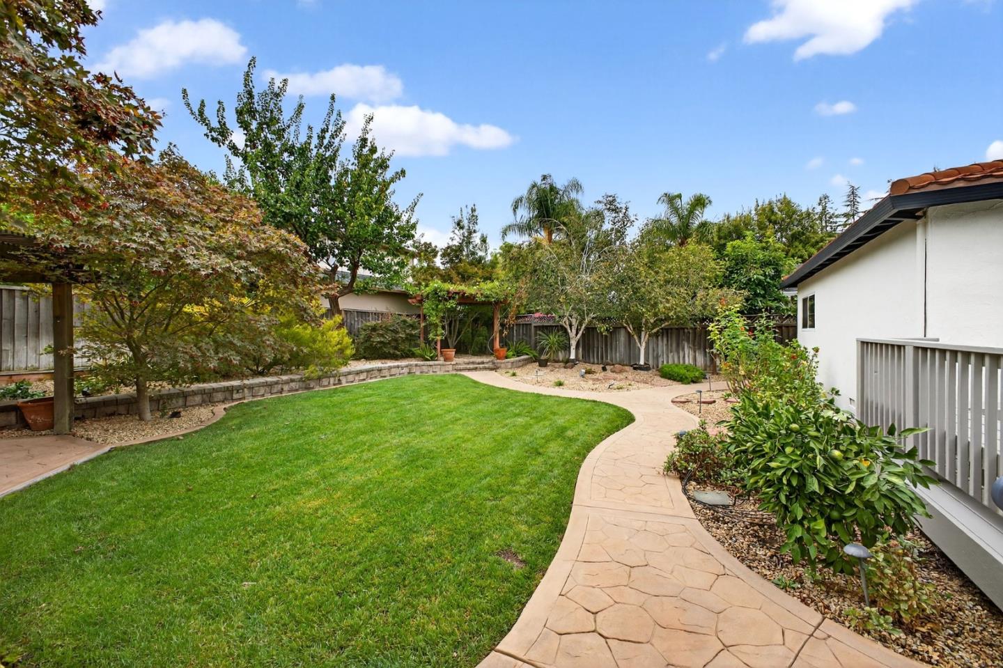 Detail Gallery Image 48 of 67 For 834 Colleen Dr, San Jose,  CA 95123 - 4 Beds | 2 Baths