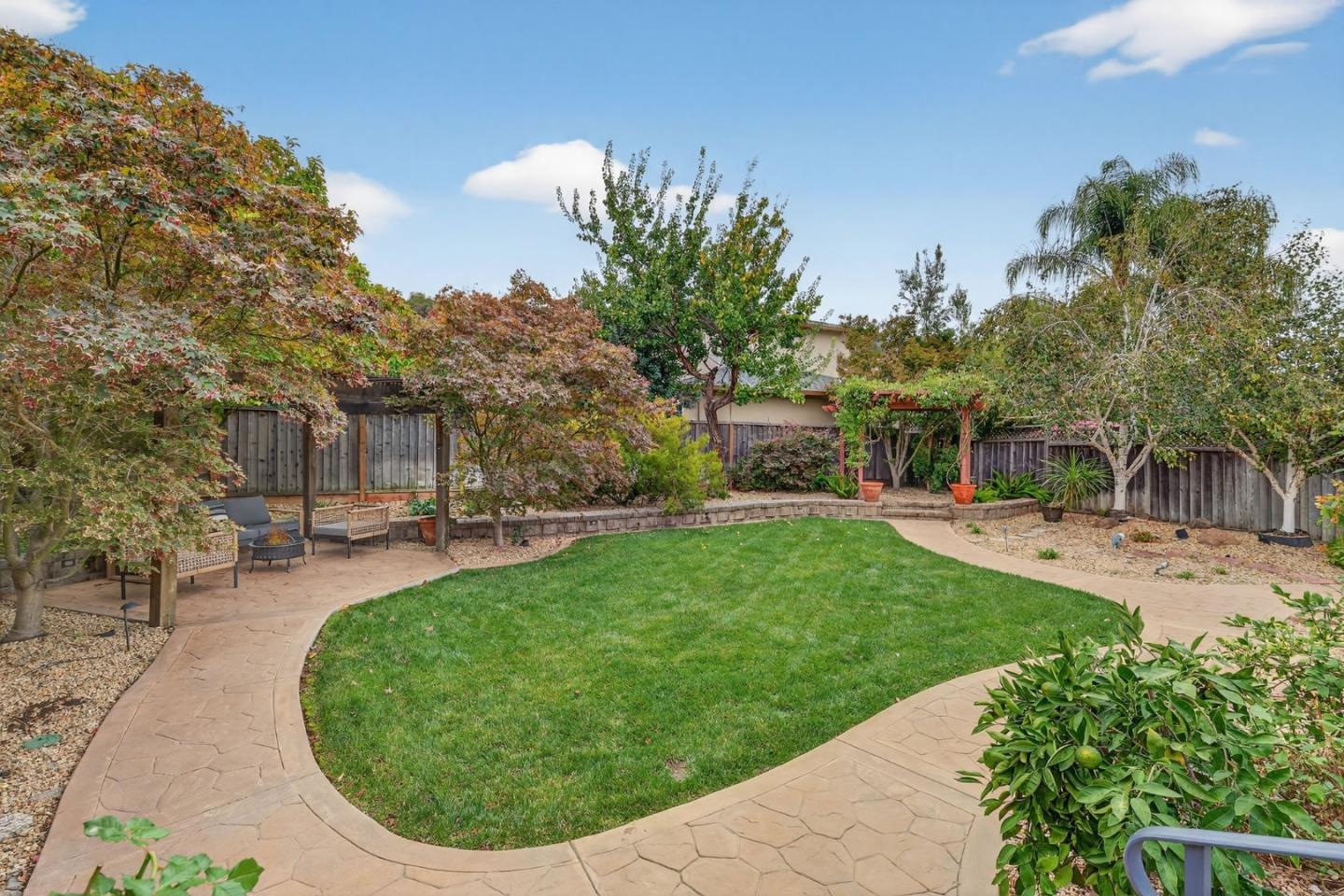 Detail Gallery Image 52 of 67 For 834 Colleen Dr, San Jose,  CA 95123 - 4 Beds | 2 Baths