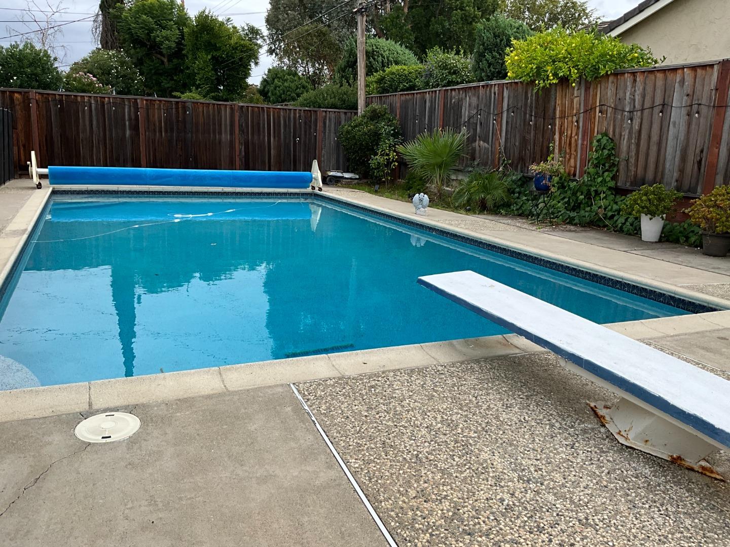 Detail Gallery Image 11 of 13 For 1054 Fleetwood Dr, San Jose,  CA 95120 - 4 Beds | 2 Baths