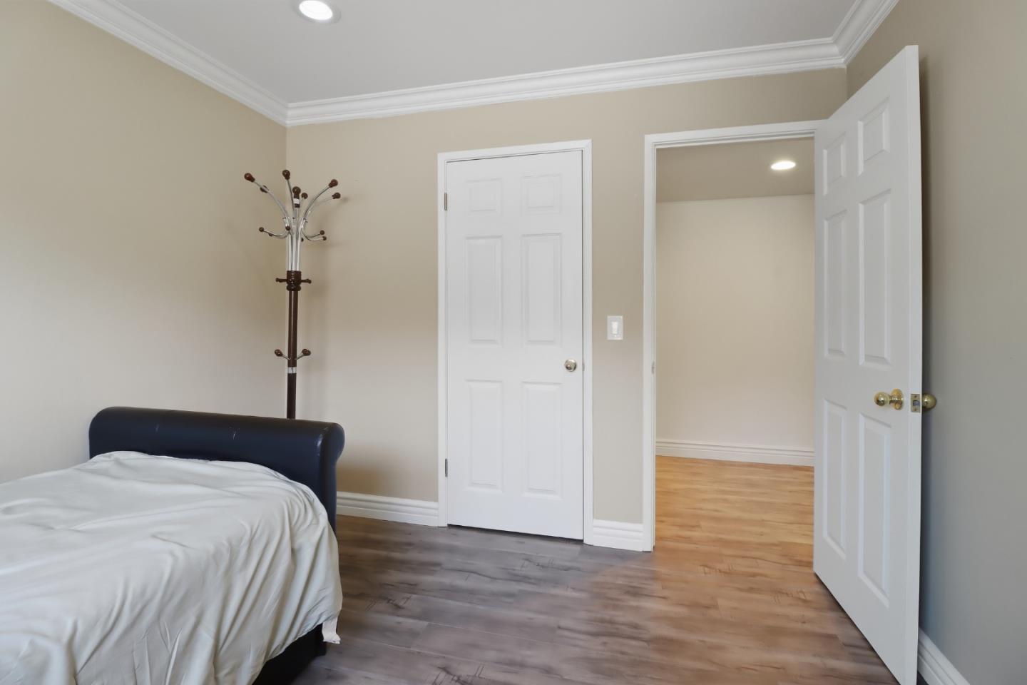 Detail Gallery Image 18 of 27 For 1054 Fleetwood Dr, San Jose,  CA 95120 - 4 Beds | 2 Baths