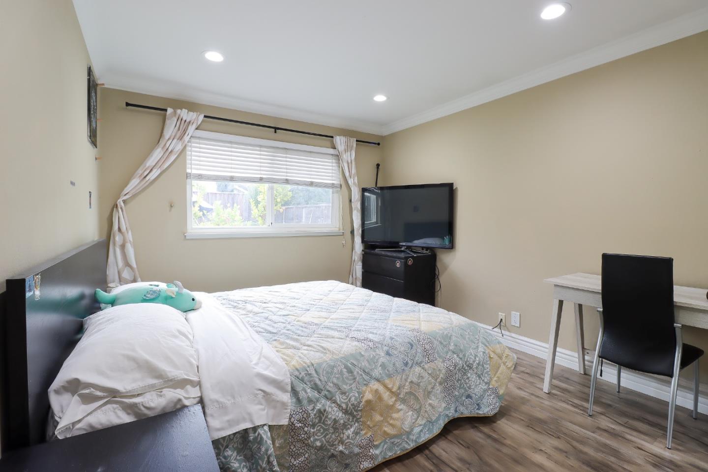 Detail Gallery Image 21 of 27 For 1054 Fleetwood Dr, San Jose,  CA 95120 - 4 Beds | 2 Baths