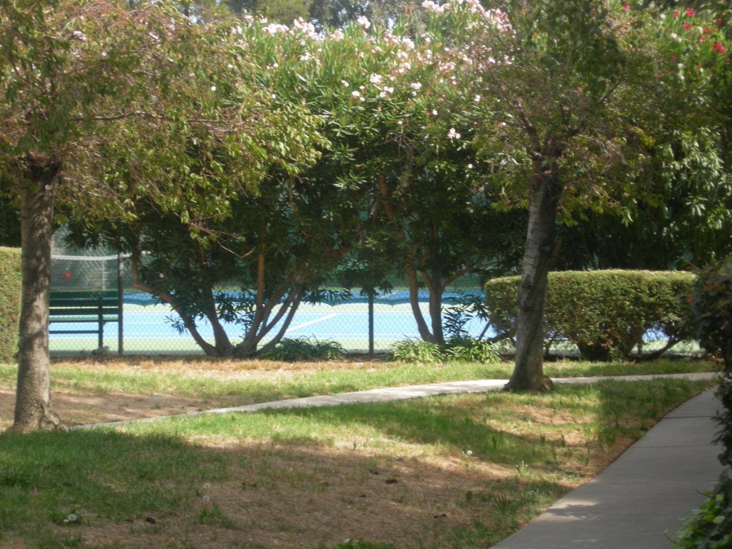 Detail Gallery Image 33 of 34 For 310 Tradewinds Dr #4,  San Jose,  CA 95123 - 2 Beds | 1 Baths