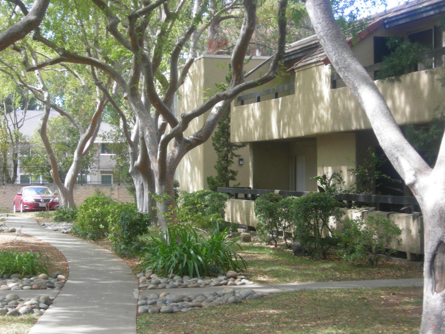 Detail Gallery Image 4 of 34 For 310 Tradewinds Dr #4,  San Jose,  CA 95123 - 2 Beds | 1 Baths