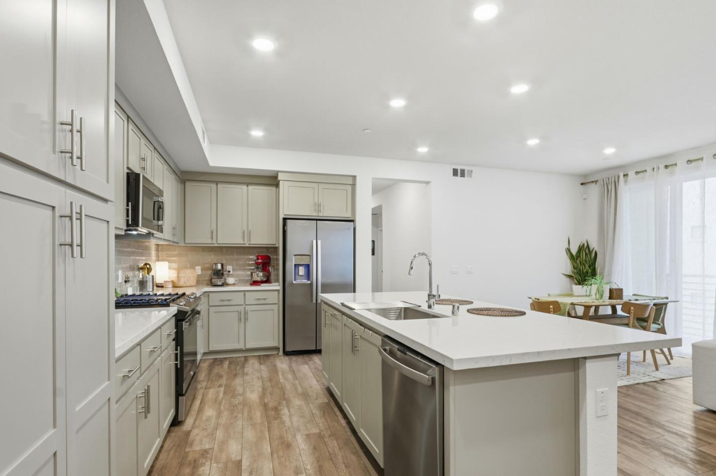 Detail Gallery Image 12 of 43 For 45188 Ambition St #202,  Fremont,  CA 94538 - 3 Beds | 2 Baths