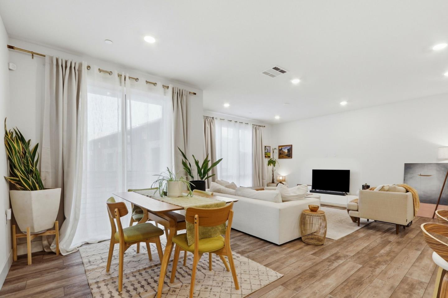 Detail Gallery Image 14 of 43 For 45188 Ambition St #202,  Fremont,  CA 94538 - 3 Beds | 2 Baths