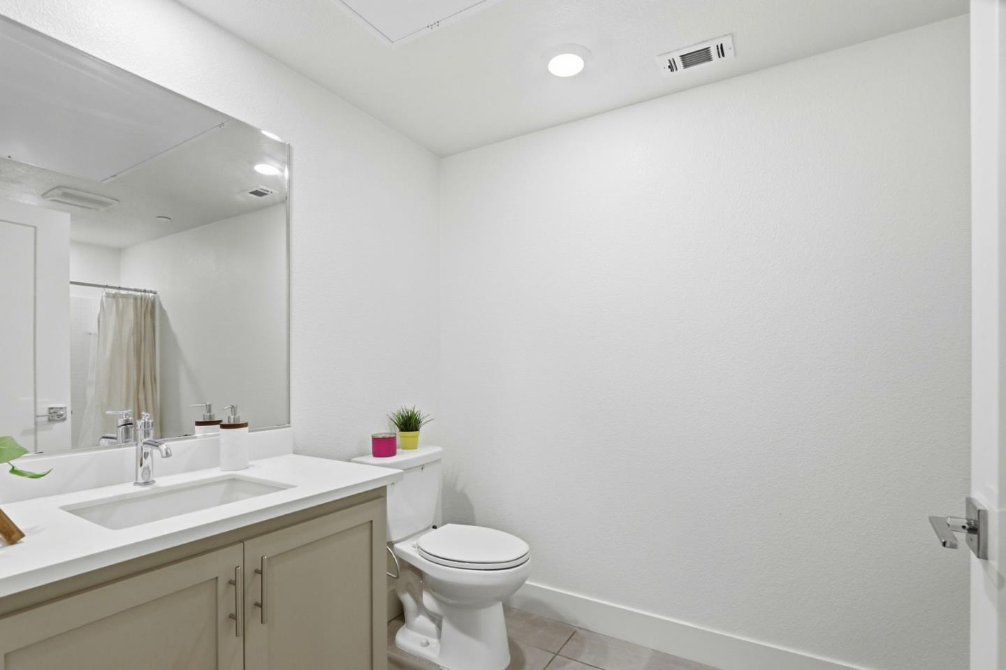 Detail Gallery Image 29 of 43 For 45188 Ambition St #202,  Fremont,  CA 94538 - 3 Beds | 2 Baths