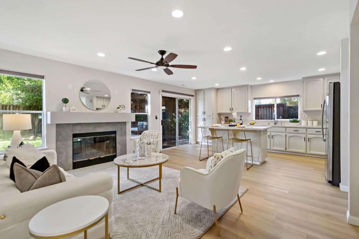 Detail Gallery Image 16 of 52 For 4593 Fallstone Ct, San Jose,  CA 95124 - 4 Beds | 3 Baths