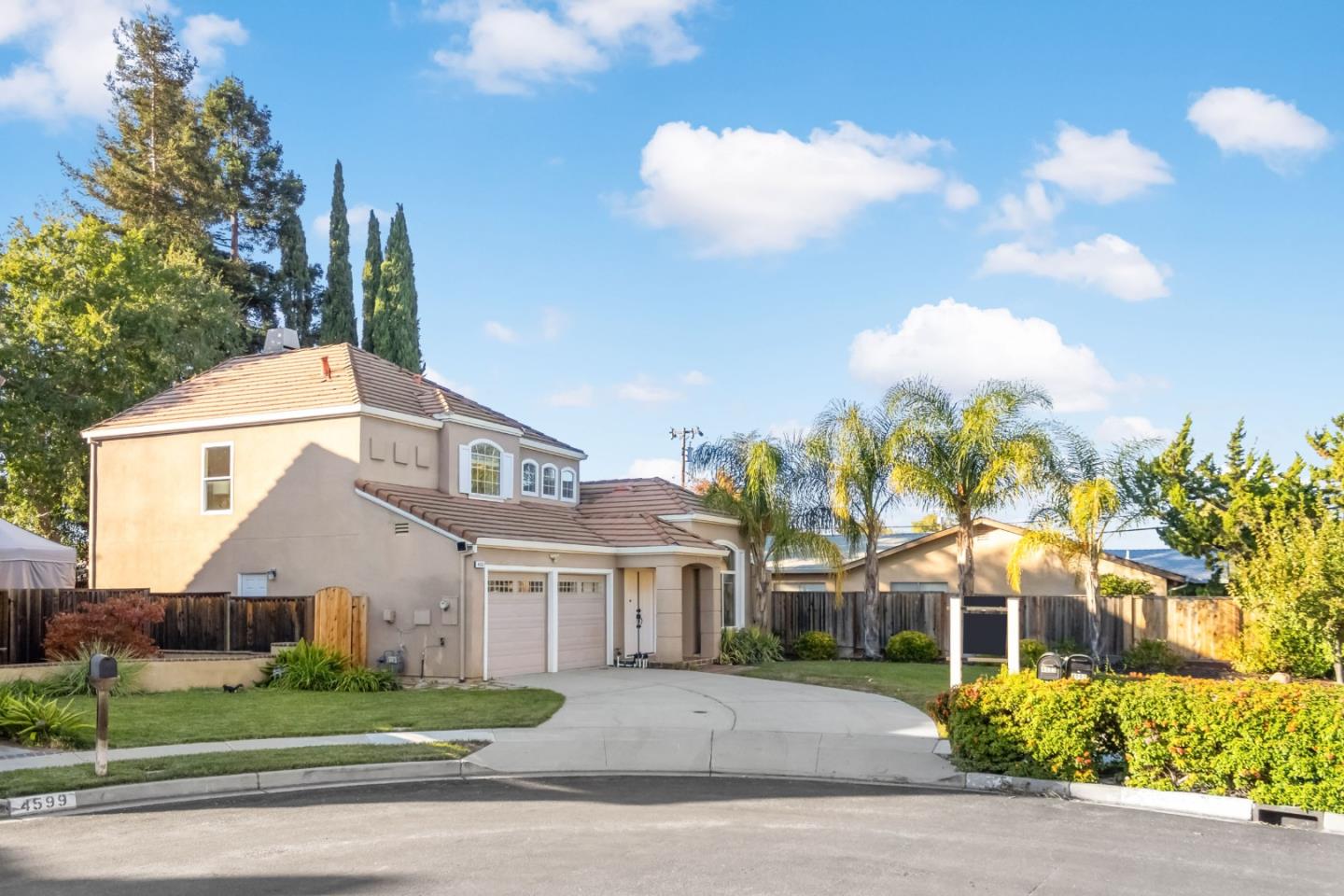 Detail Gallery Image 6 of 52 For 4593 Fallstone Ct, San Jose,  CA 95124 - 4 Beds | 3 Baths