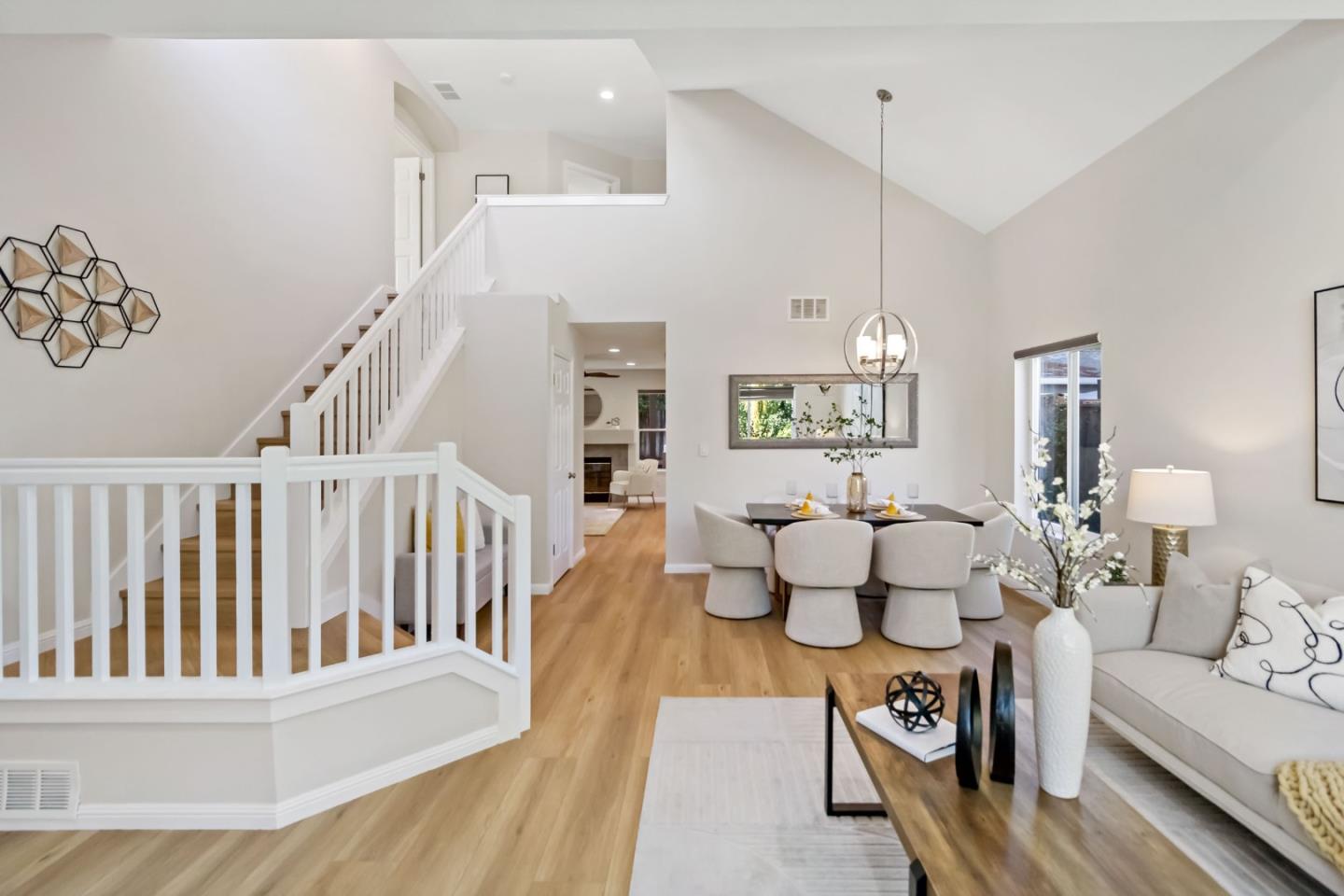 Detail Gallery Image 9 of 52 For 4593 Fallstone Ct, San Jose,  CA 95124 - 4 Beds | 3 Baths