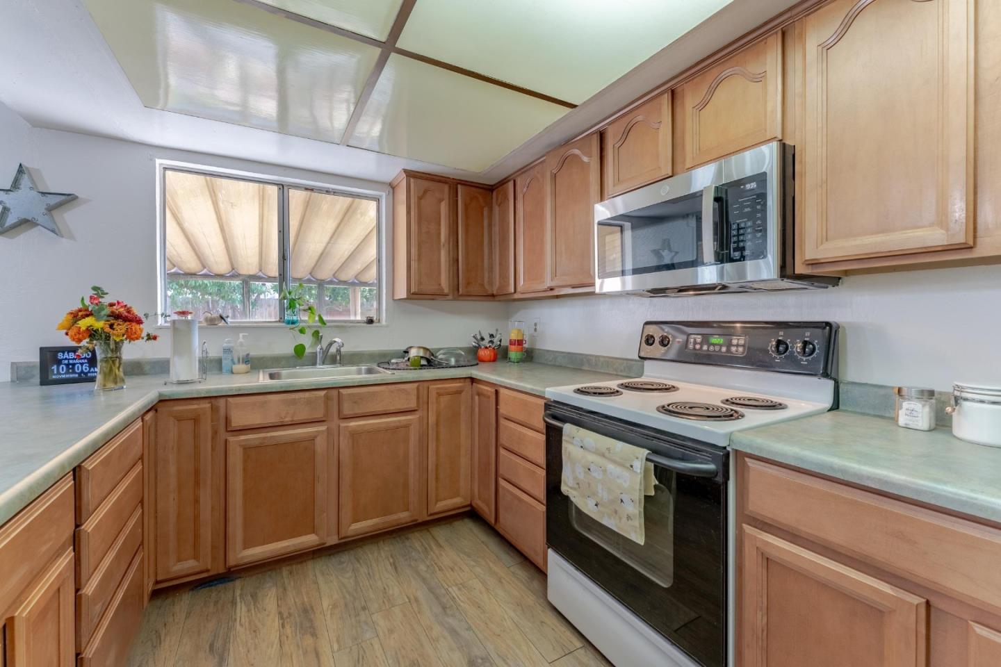 Detail Gallery Image 10 of 23 For 2244 Lanai Ave, San Jose,  CA 95122 - 3 Beds | 2 Baths