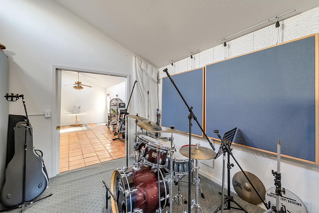 Detail Gallery Image 15 of 31 For 251 W Capitol Ave, Milpitas,  CA 95035 - 3 Beds | 2 Baths