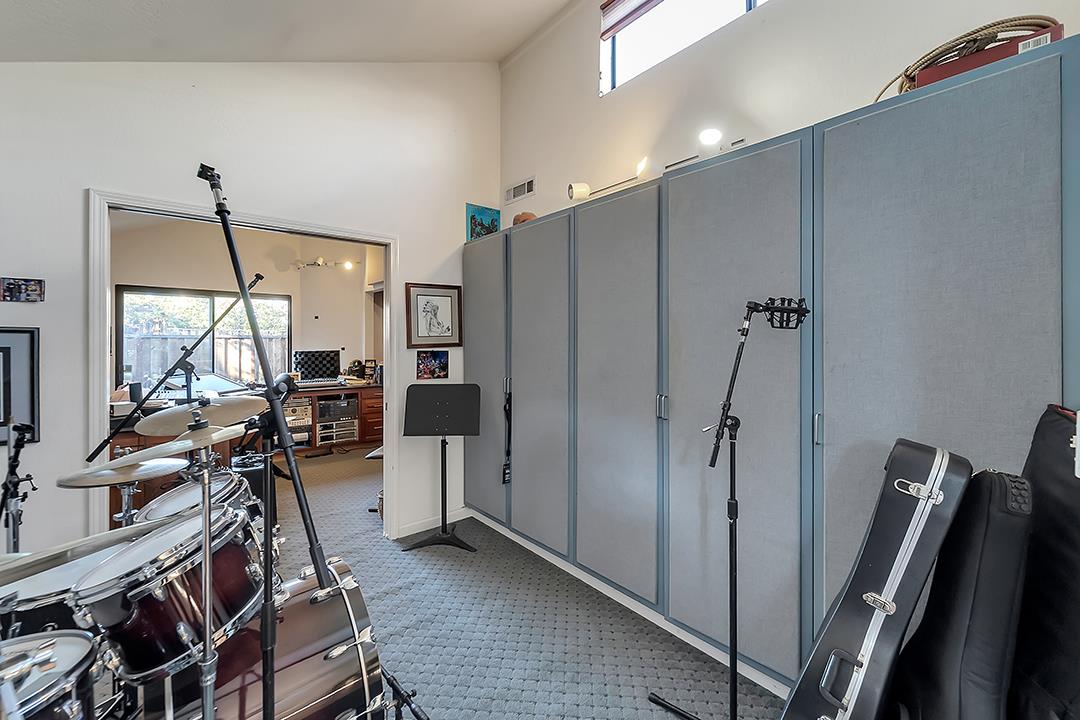 Detail Gallery Image 16 of 31 For 251 W Capitol Ave, Milpitas,  CA 95035 - 3 Beds | 2 Baths