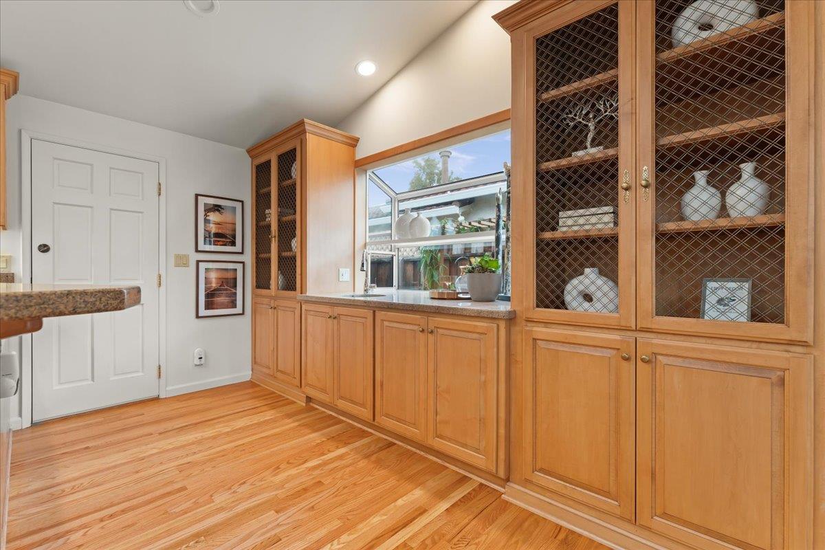 Detail Gallery Image 11 of 27 For 3315 Todd Way, San Jose,  CA 95124 - 3 Beds | 2 Baths