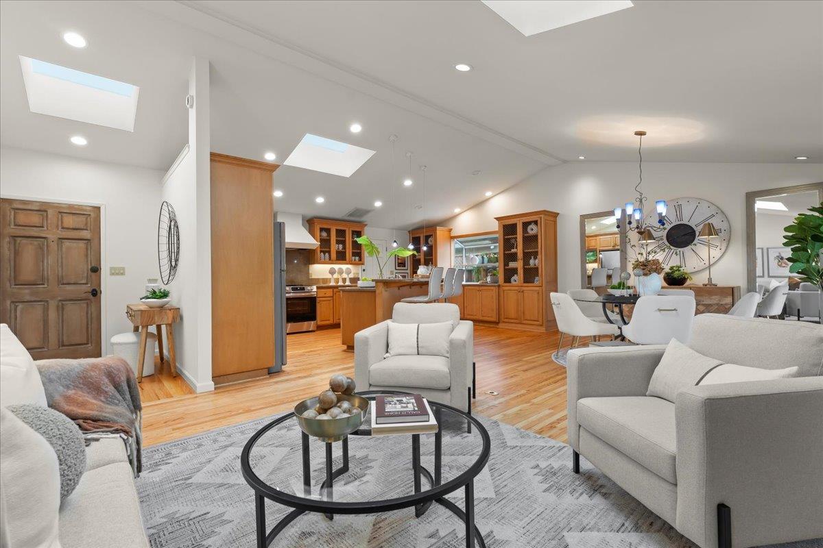 Detail Gallery Image 6 of 27 For 3315 Todd Way, San Jose,  CA 95124 - 3 Beds | 2 Baths