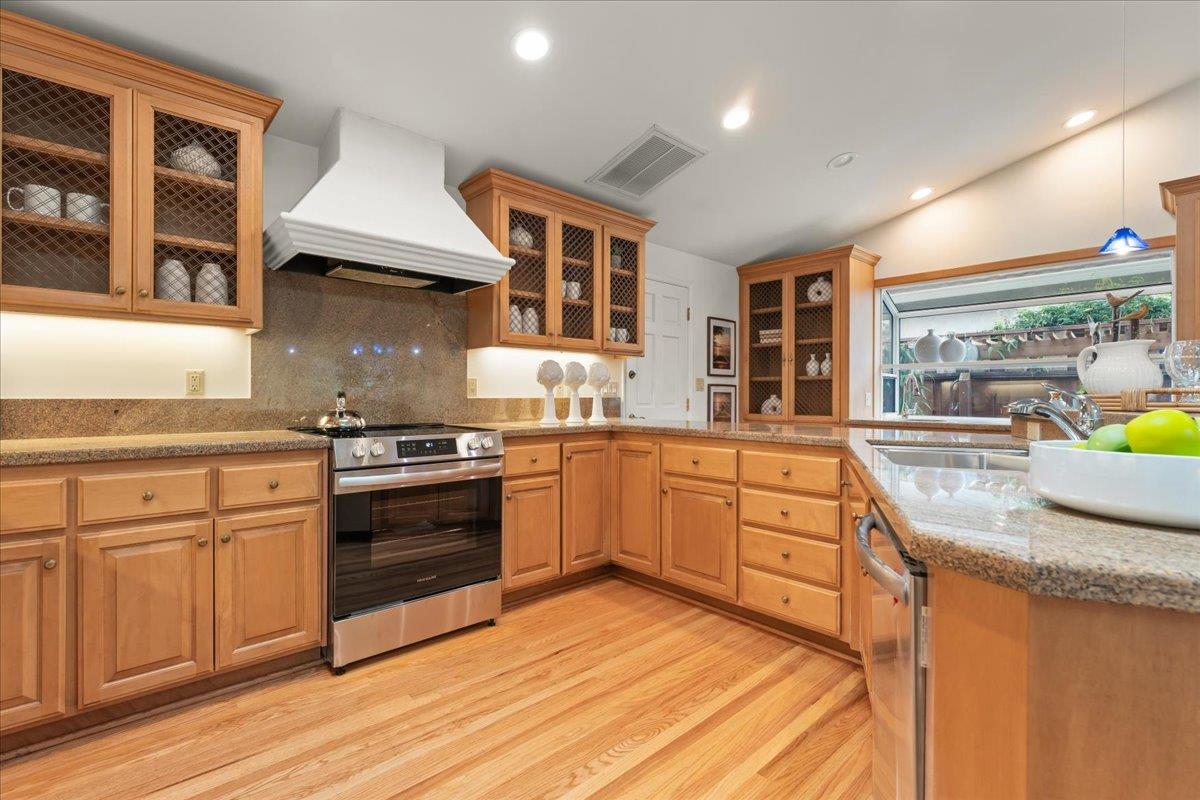 Detail Gallery Image 9 of 27 For 3315 Todd Way, San Jose,  CA 95124 - 3 Beds | 2 Baths