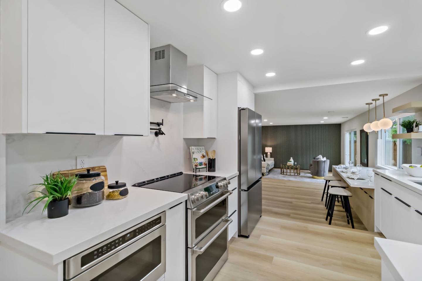 Detail Gallery Image 8 of 78 For 2896 Rathmann Dr, San Jose,  CA 95148 - 4 Beds | 2 Baths